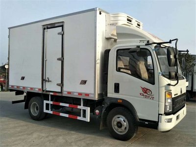 程力重汽豪沃冷藏車 專業制冷與高效運輸的完美結合